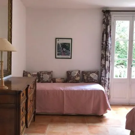 Le Manoir De Szálloda *